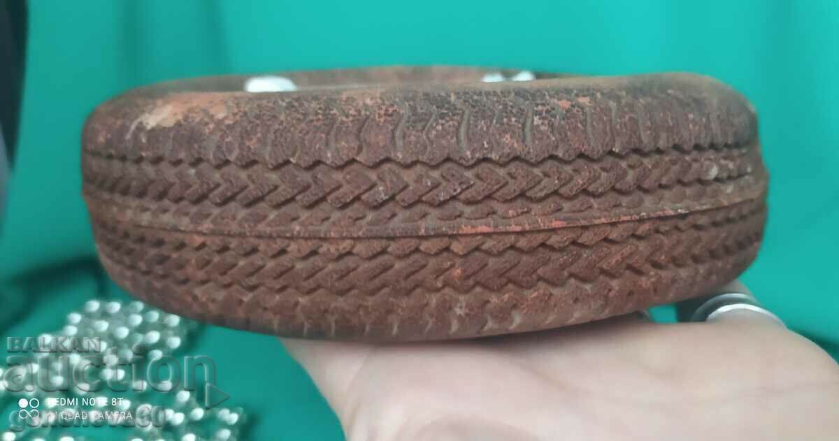 Relic-porcelain ashtray, car tire Vidin with price 45.00 BGN | € 23.01 Relic-porcelain ashtray, car tire Vidin with price 45.00 BGN | € 23.01