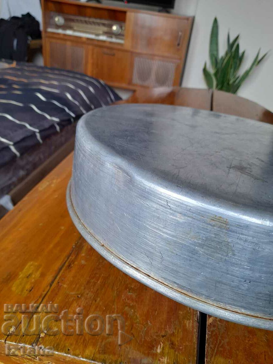 Old aluminum tray, casserole - 7 Old aluminum tray, casserole - 7