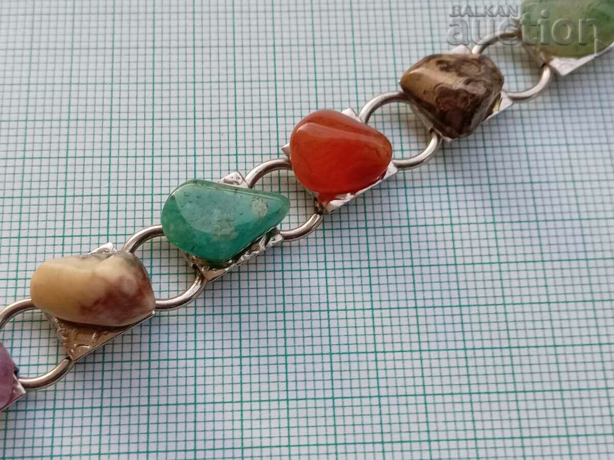 Licitație Brățară retro vintage cu pietre Licitație Brățară retro vintage cu pietre