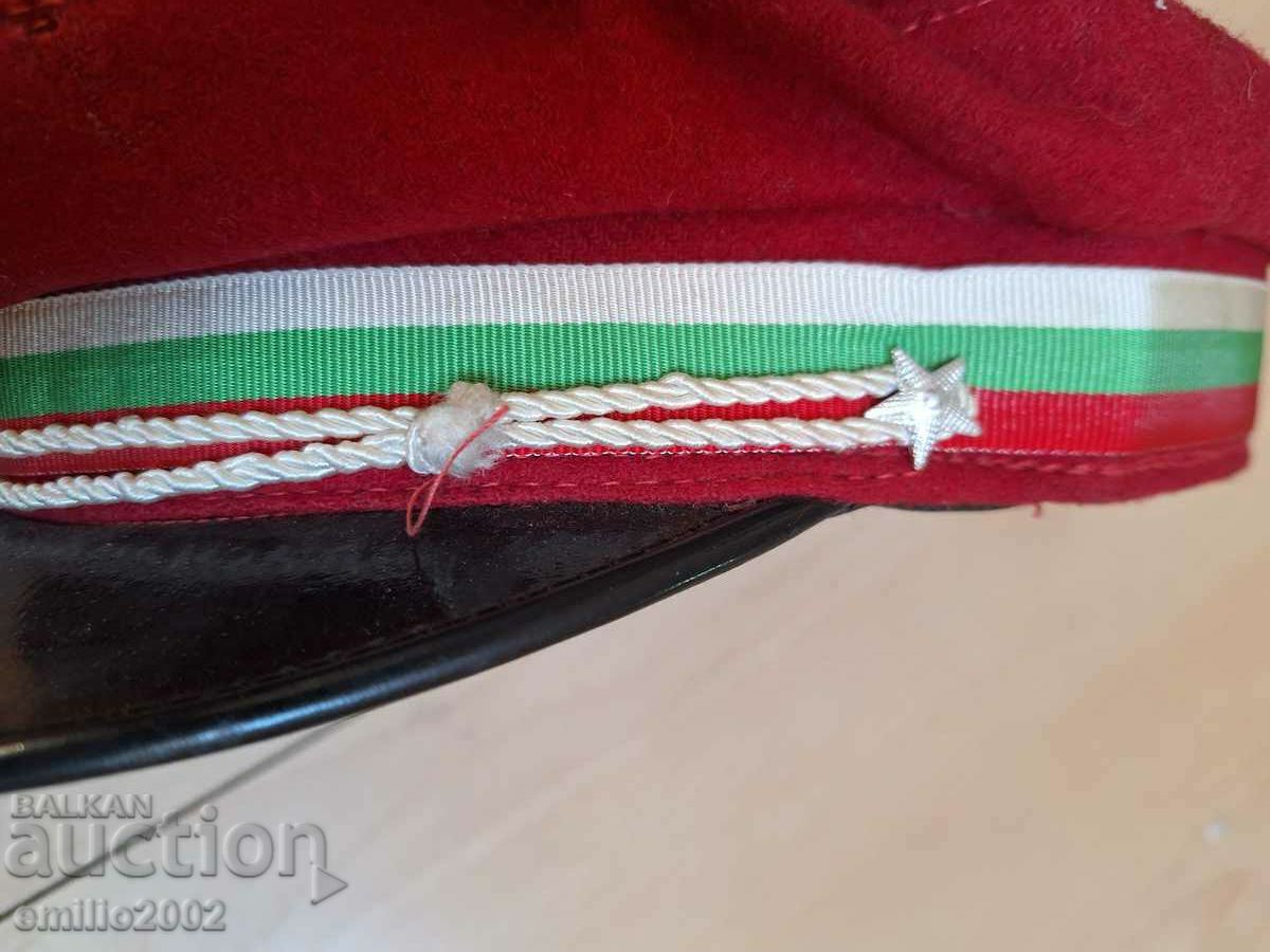 Student cap retro social with price 9.00 BGN | € 4.60 Student cap retro social with price 9.00 BGN | € 4.60