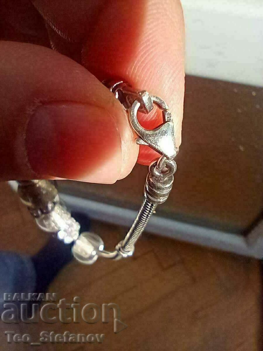 Delivery of Pandora silver bracelet solid silver with zircons Delivery of Pandora silver bracelet solid silver with zircons