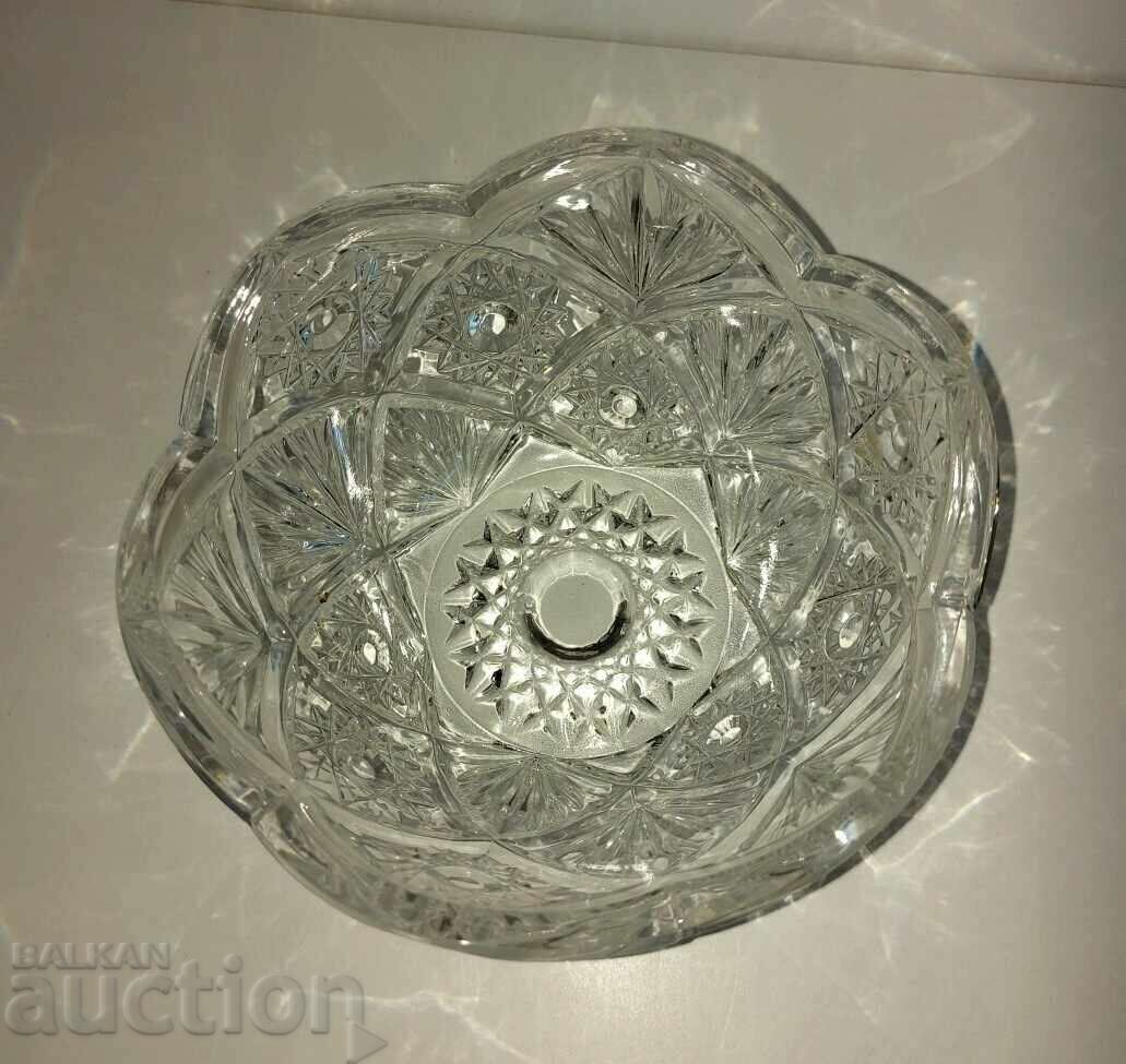 . КРИСТАЛНА КУПА ЗАХАРНИЦА БОНБОНИЕРА В ПЕРФЕКТНО СЪСТОЯНИЕ . КРИСТАЛНА КУПА ЗАХАРНИЦА БОНБОНИЕРА В ПЕРФЕКТНО СЪСТОЯНИЕ