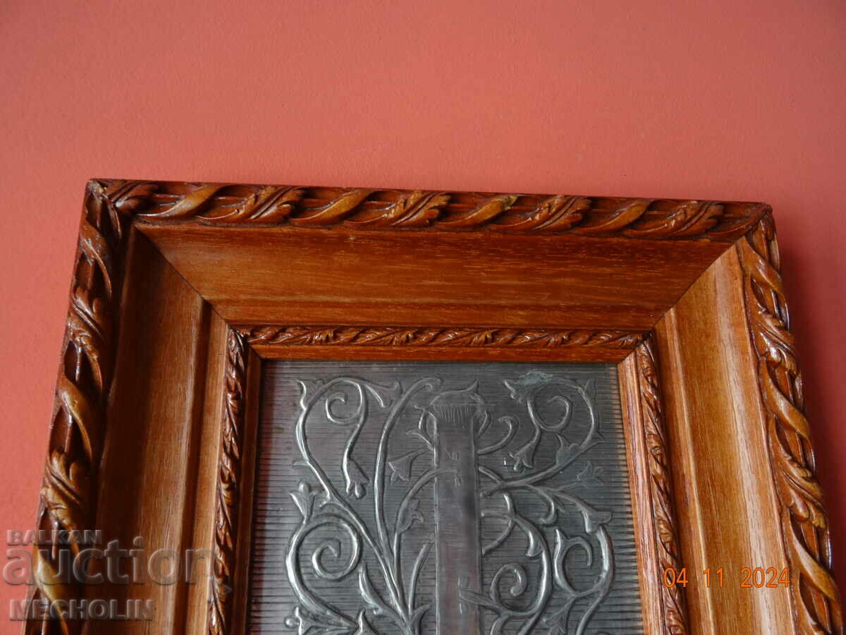 Auction  old picture WITH METAL letter J