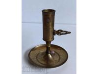 . METAL CANDLE HOLDER WITH CANDLE REGULATOR