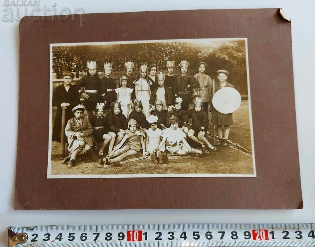 , OLD PHOTO PHOTOGRAPHY CARDBOARD THEATER PLAYS STUDENTS with price 8.00 BGN | € 4.09 , OLD PHOTO PHOTOGRAPHY CARDBOARD THEATER PLAYS STUDENTS with price 8.00 BGN | € 4.09