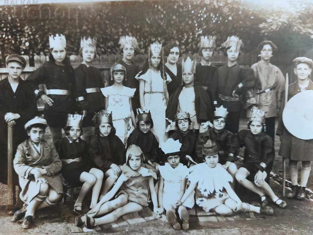 Auction , OLD PHOTO PHOTOGRAPHY CARDBOARD THEATER PLAYS STUDENTS Auction , OLD PHOTO PHOTOGRAPHY CARDBOARD THEATER PLAYS STUDENTS