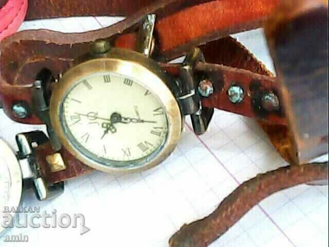 lot of beautiful women's 4-beds work without batteries with price 40.00 BGN | € 20.45