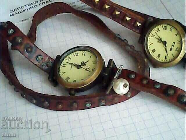 Auction  lot of beautiful women's 4-beds work without batteries