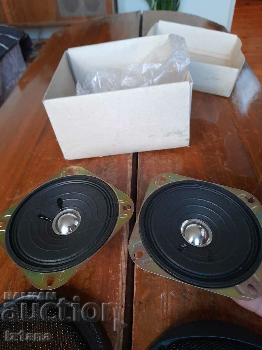 Delivery of Speakers for car JL Delivery of Speakers for car JL