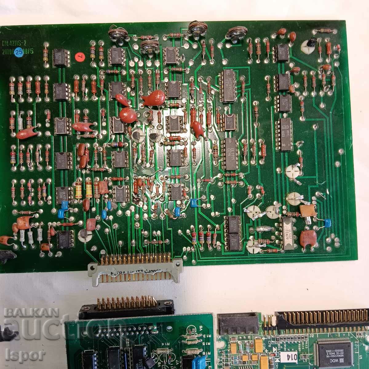 Scânduri antice cu preț 40.00 BGN | € 20.45