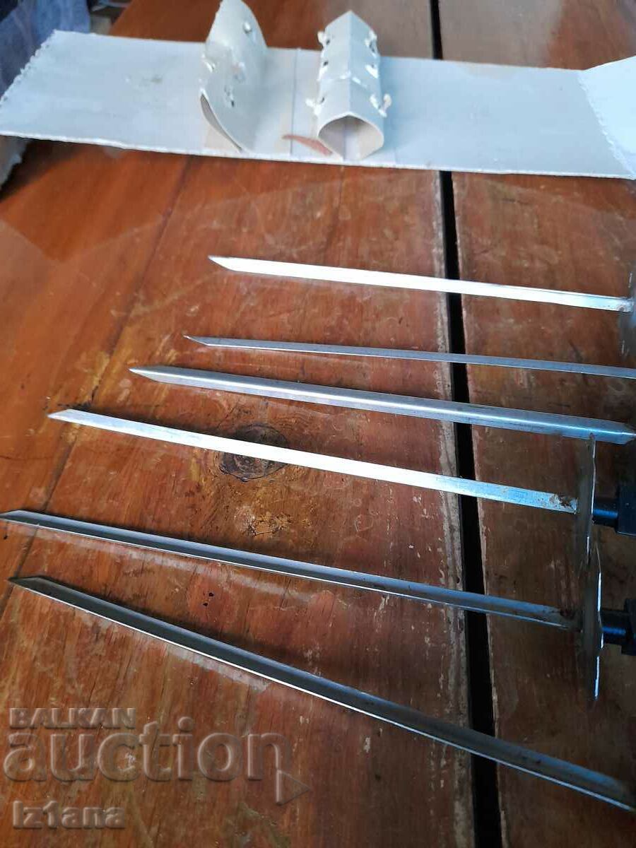 Auction  Old Vihren electric grill skewers