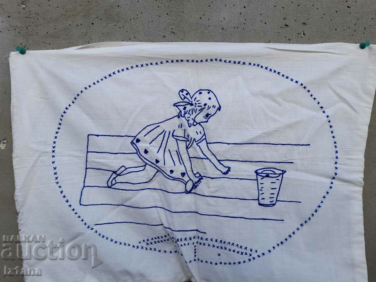 Стара бродирана калъфка за възглавница с цена 16.00 лв. | € 8.18 Стара бродирана калъфка за възглавница с цена 16.00 лв. | € 8.18