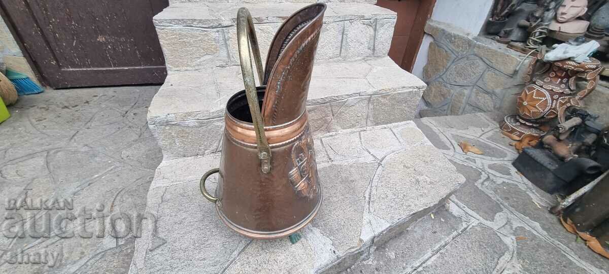 Old bronze vessel. with price 135.00 BGN | € 69.02 Old bronze vessel. with price 135.00 BGN | € 69.02