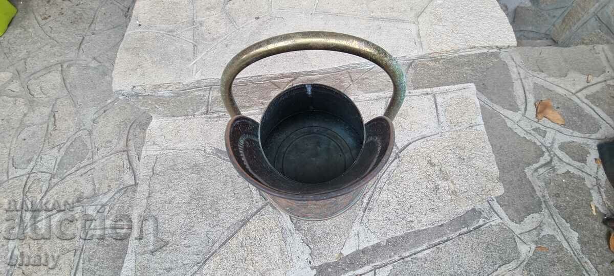 Old bronze vessel. - 5 Old bronze vessel. - 5