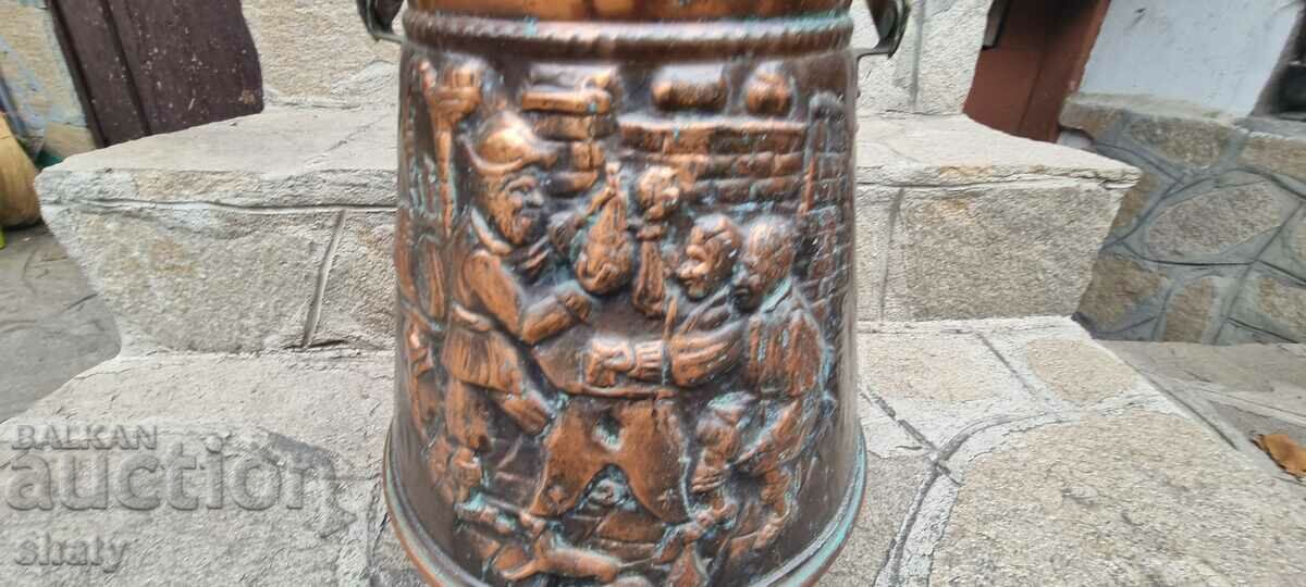 Old bronze vessel. - 7 Old bronze vessel. - 7