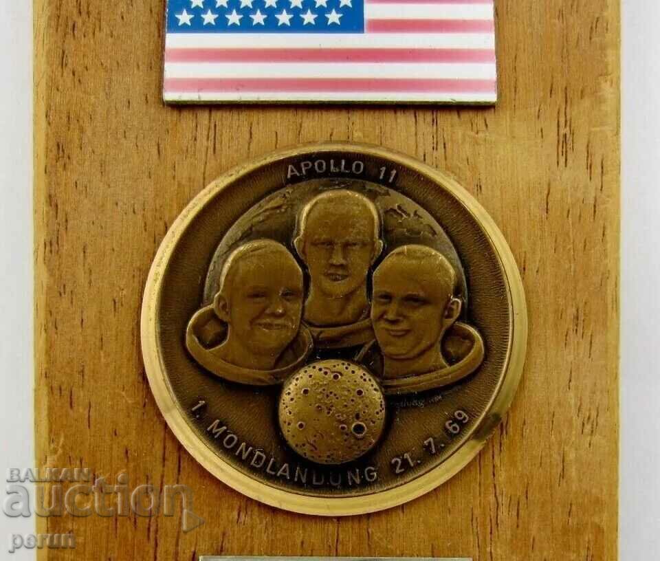 Plaque-US Astronauts-APOLO 11-1979-Rarity with price 31.99 BGN | € 16.36 Plaque-US Astronauts-APOLO 11-1979-Rarity with price 31.99 BGN | € 16.36
