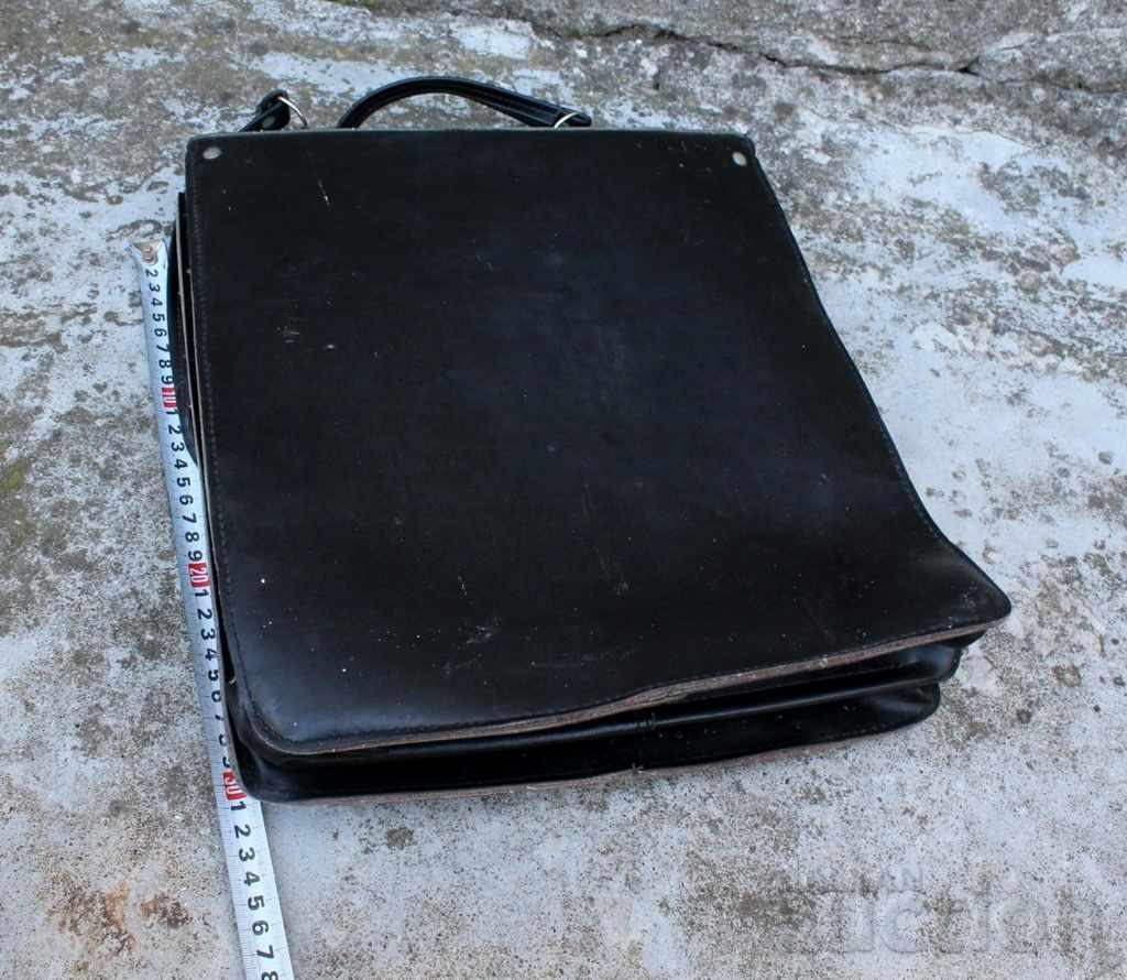 , LARGE OLD LEATHER BAG TABLET HI - 5 , LARGE OLD LEATHER BAG TABLET HI - 5