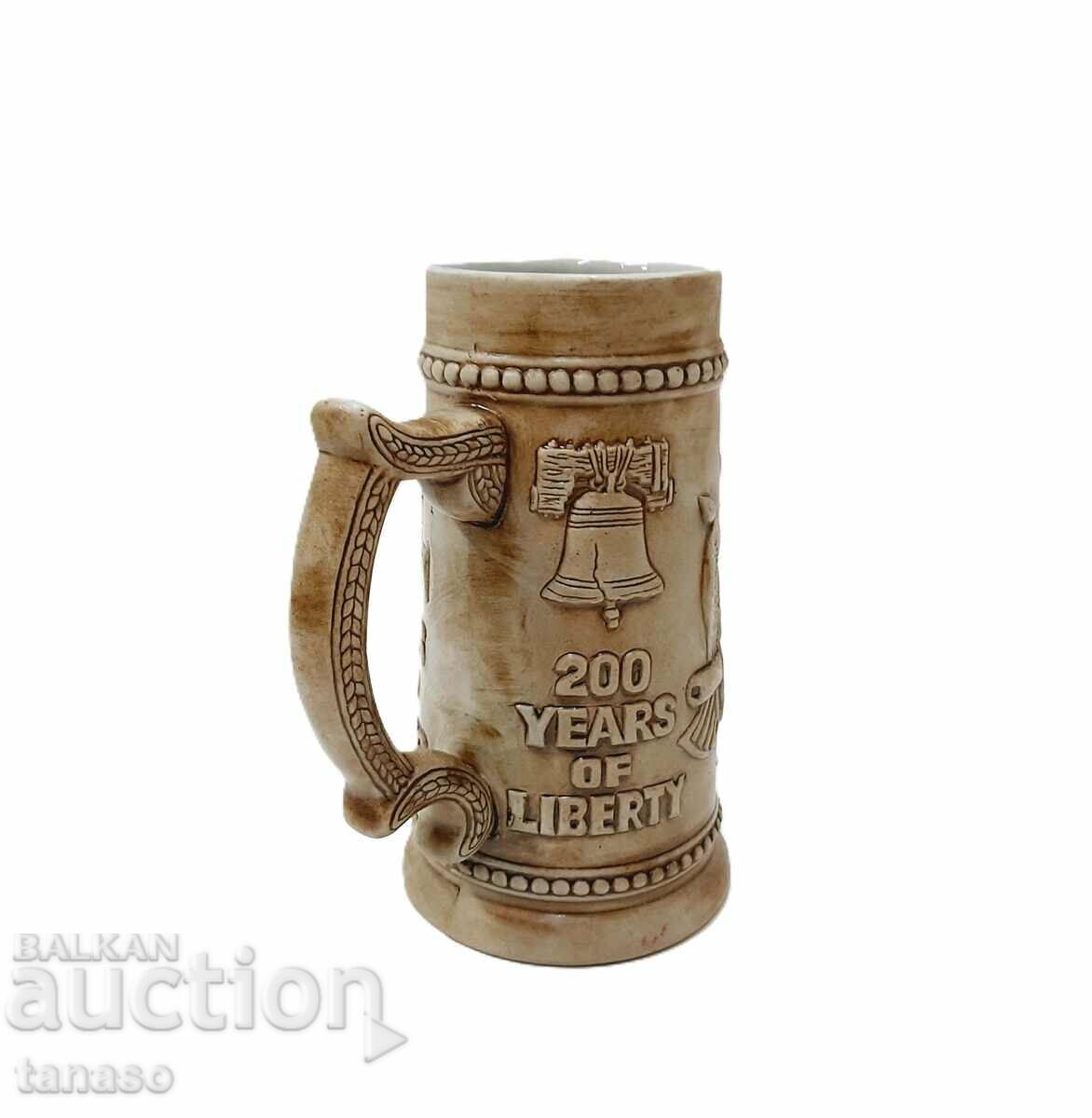 Livrarea Cană veche din ceramică americană comemorativă (9.2) Livrarea Cană veche din ceramică americană comemorativă (9.2)