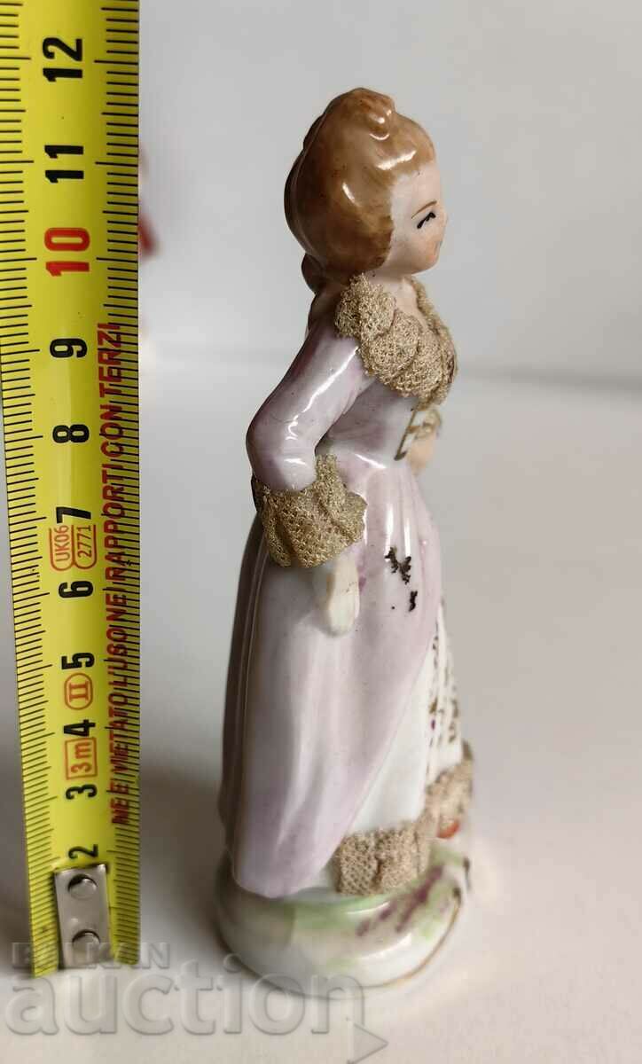 .WOMAN WITH BASKET MARKED PORCELAIN FIGURE STATUETTE HEALTH with price 9.00 BGN | € 4.60 .WOMAN WITH BASKET MARKED PORCELAIN FIGURE STATUETTE HEALTH with price 9.00 BGN | € 4.60