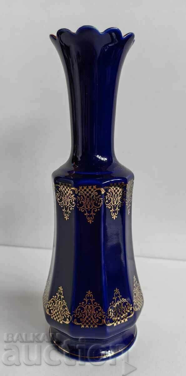 . ECHT COBALT 22 CARAT GOLD HANDMADE PORCELAIN VASE with price 29.00 BGN | € 14.83 . ECHT COBALT 22 CARAT GOLD HANDMADE PORCELAIN VASE with price 29.00 BGN | € 14.83