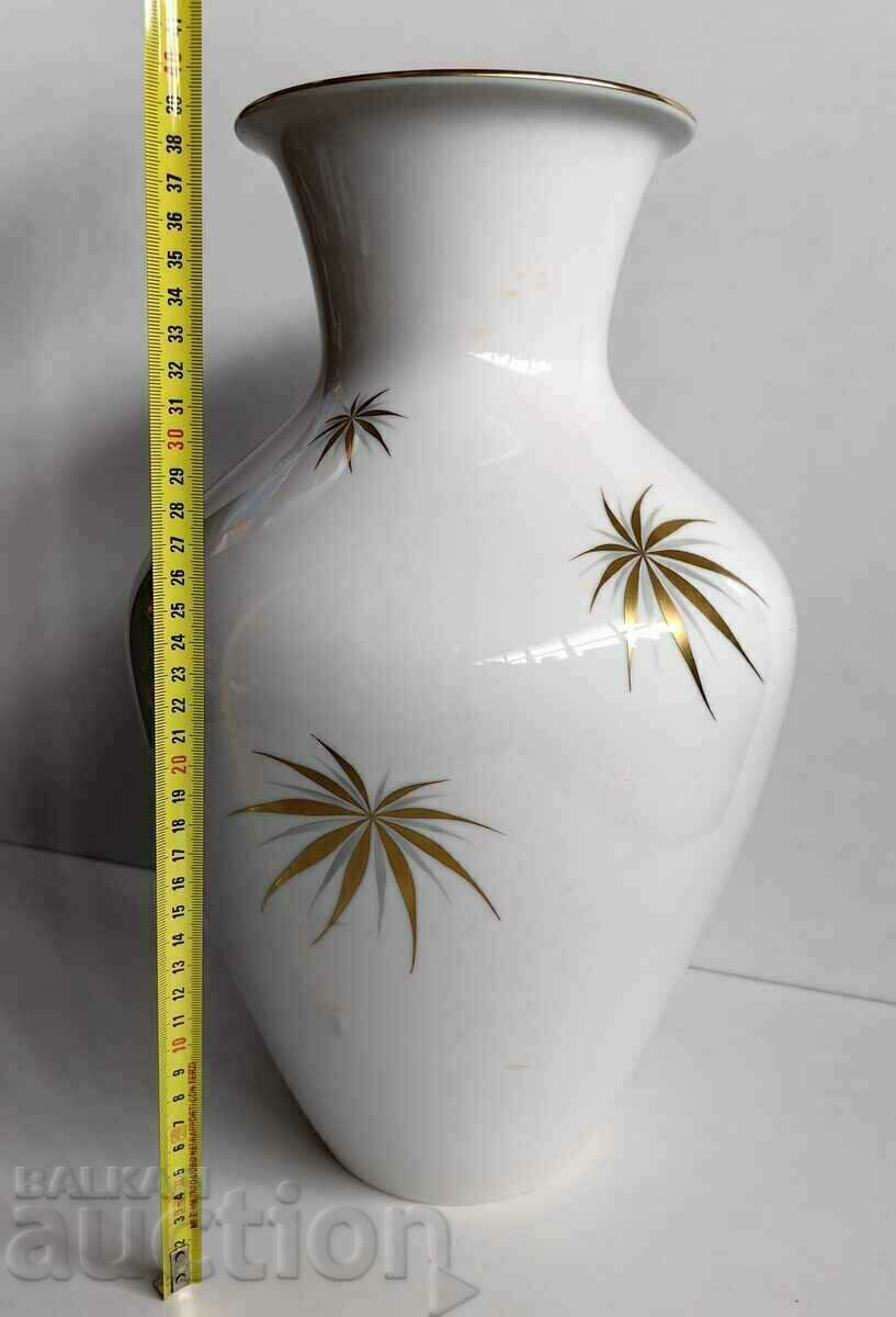 Delivery of . BAVARIA HUGE LUXURY MARKED PORCELAIN VASE Delivery of . BAVARIA HUGE LUXURY MARKED PORCELAIN VASE
