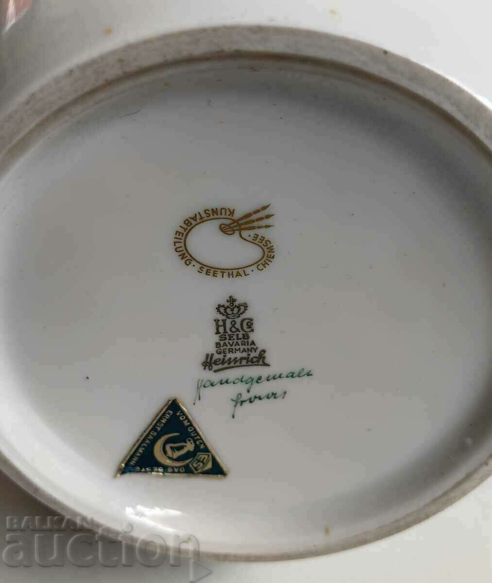 . BAVARIA HUGE LUXURY MARKED PORCELAIN VASE - 7 . BAVARIA HUGE LUXURY MARKED PORCELAIN VASE - 7