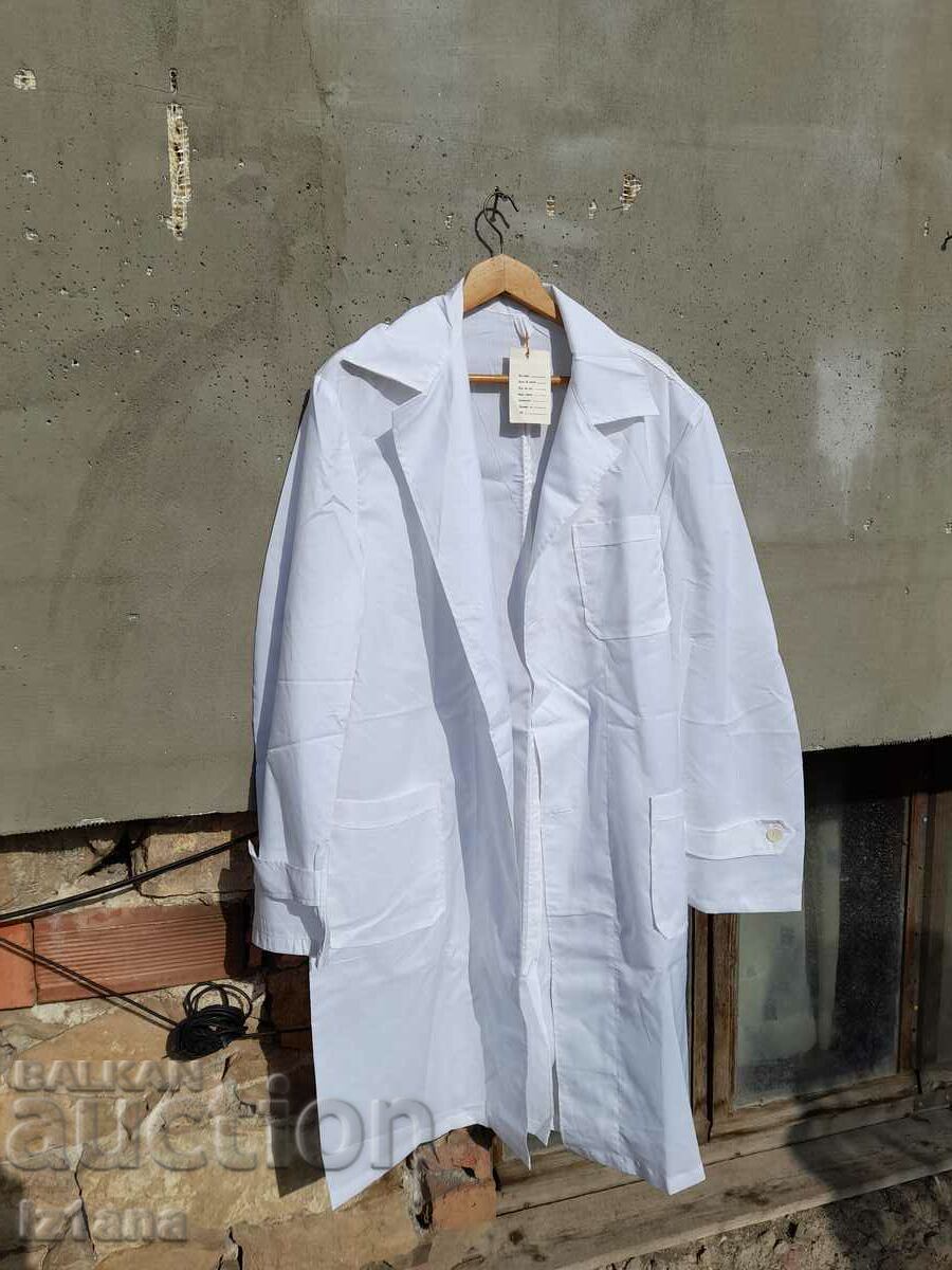 Old men's medical apron with price 32.00 BGN | € 16.36