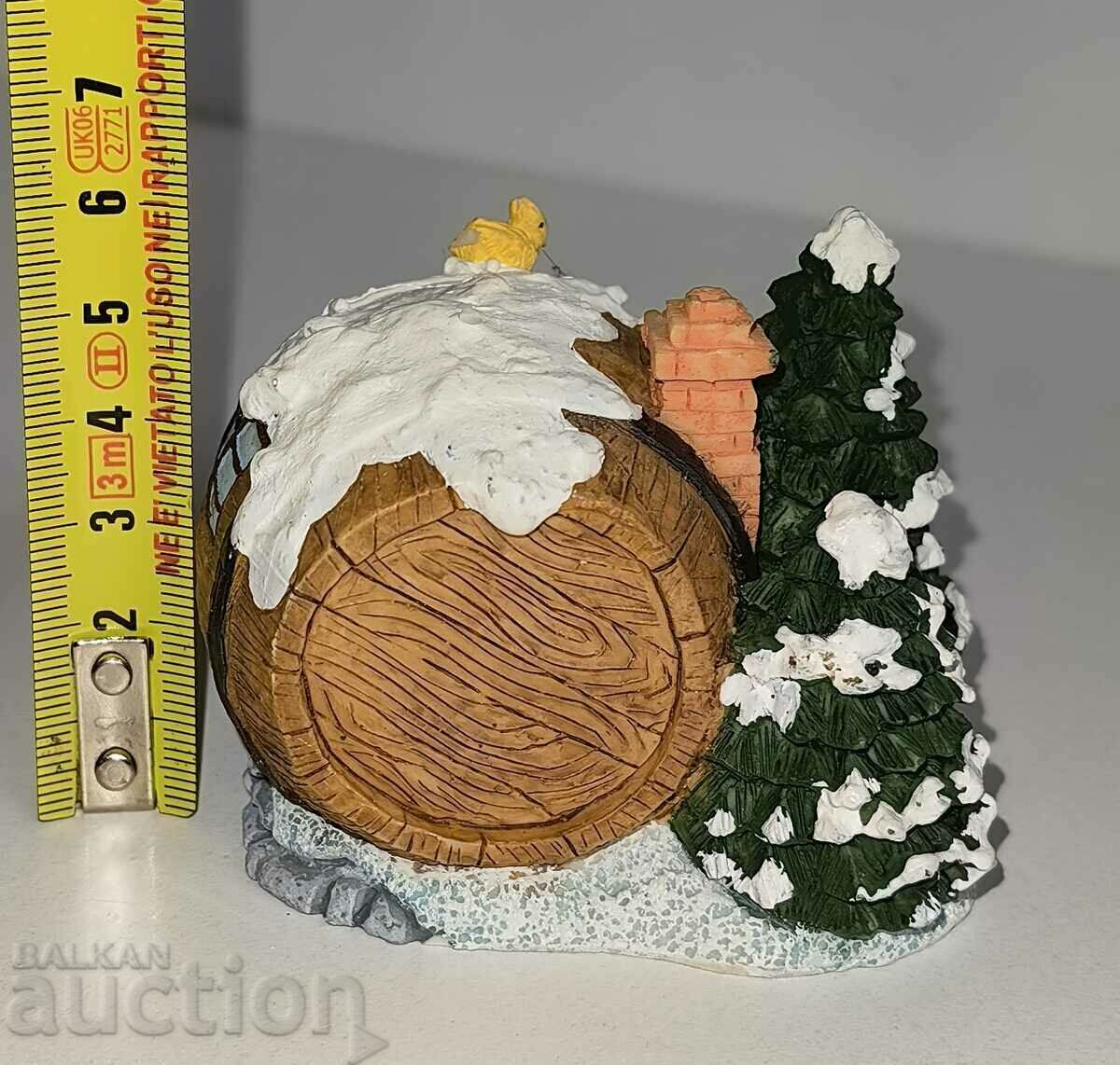 Delivery of .CHRISTMAS PLASTIC BUNNY FIGURE STATUETTE MATERIAL UNKNOWN Delivery of .CHRISTMAS PLASTIC BUNNY FIGURE STATUETTE MATERIAL UNKNOWN