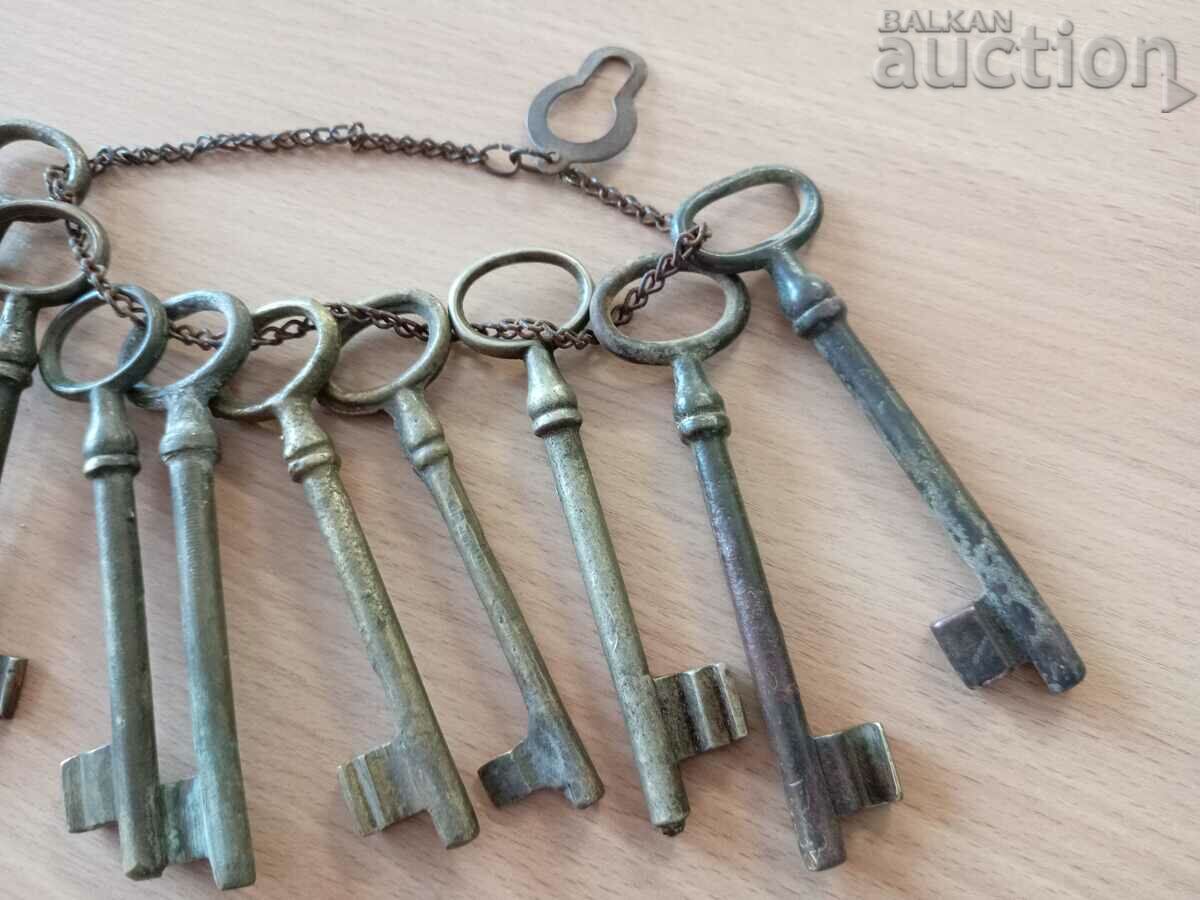 Livrarea cheie antică din bronz pentru încuietoare și zăvor lot 9 chei Livrarea cheie antică din bronz pentru încuietoare și zăvor lot 9 chei