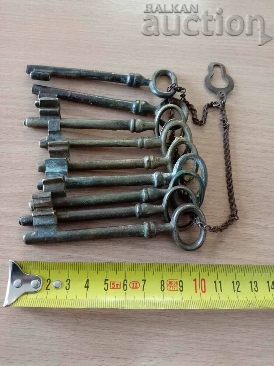 cheie antică din bronz pentru încuietoare și zăvor lot 9 chei - 5 cheie antică din bronz pentru încuietoare și zăvor lot 9 chei - 5