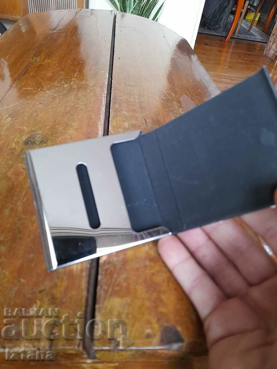 Delivery of Camel snuffbox Delivery of Camel snuffbox