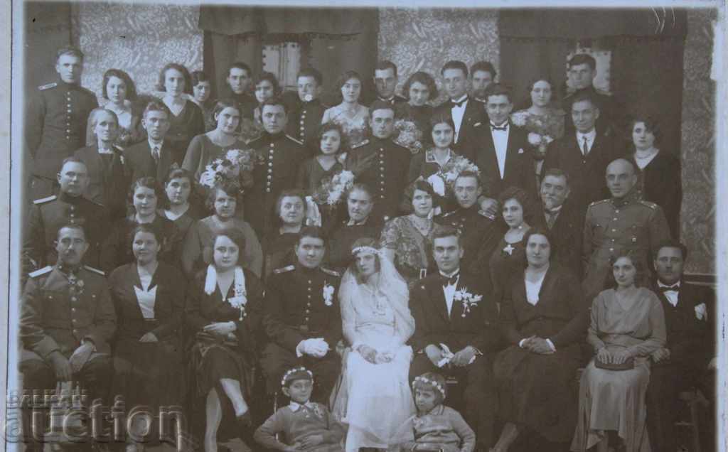 . 1932 PLEVEN OFFICERS UNIFORM OFFICER ORDER WEDDING PHOTO with price 19.00 BGN | € 9.71 . 1932 PLEVEN OFFICERS UNIFORM OFFICER ORDER WEDDING PHOTO with price 19.00 BGN | € 9.71