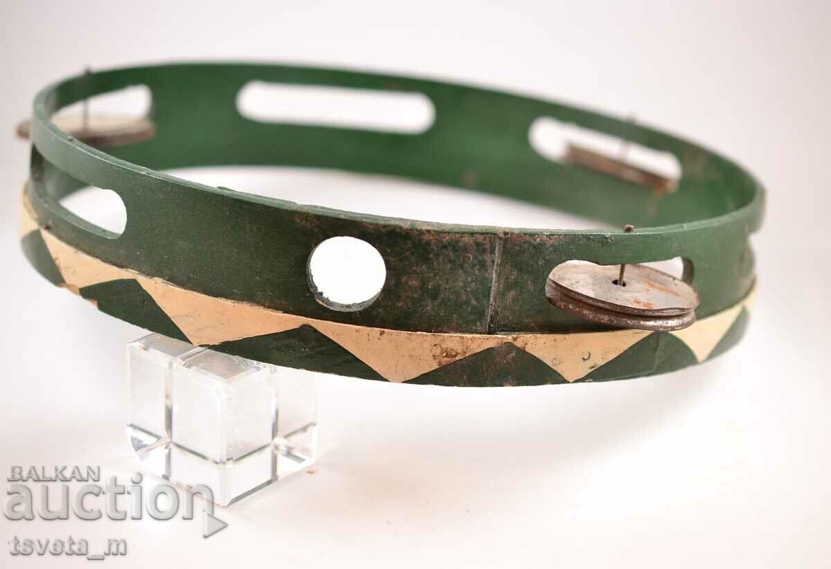 Auction  Daire, musical instruments