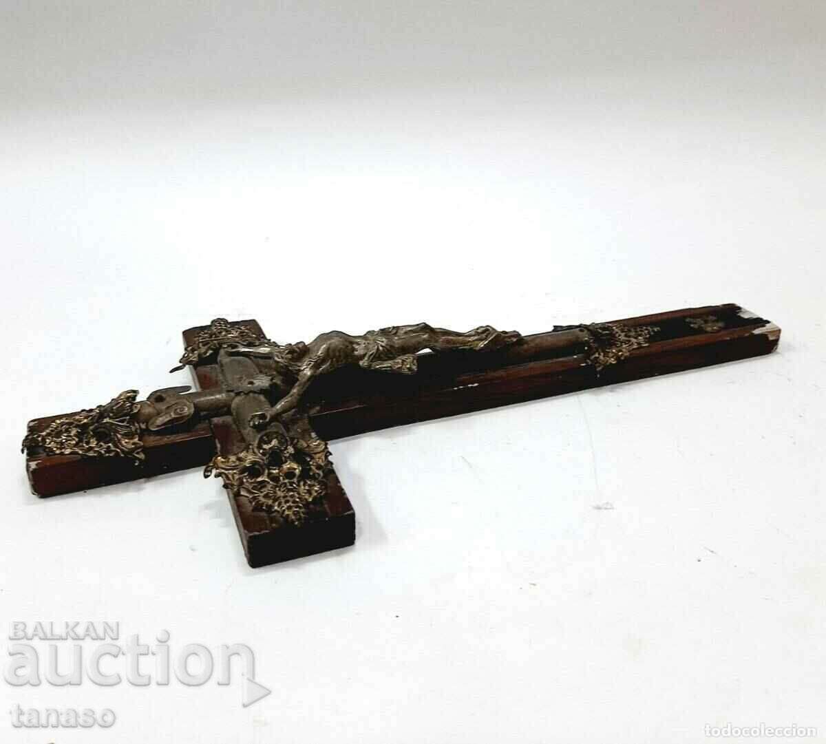 Auction  Old Christian cross, crucifix (4.3)