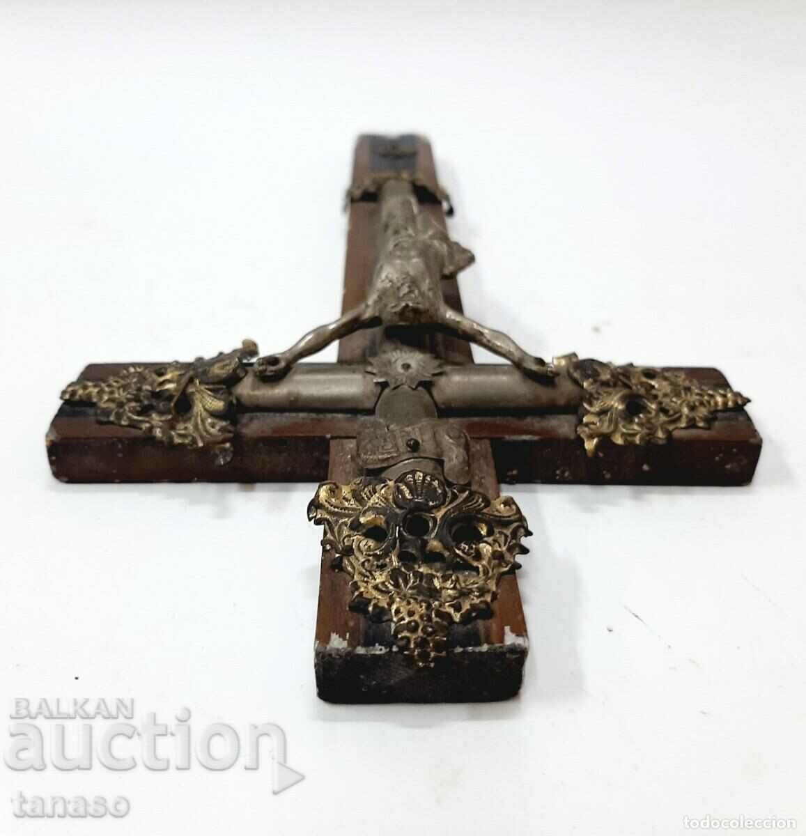 Delivery of Old Christian cross, crucifix (4.3)