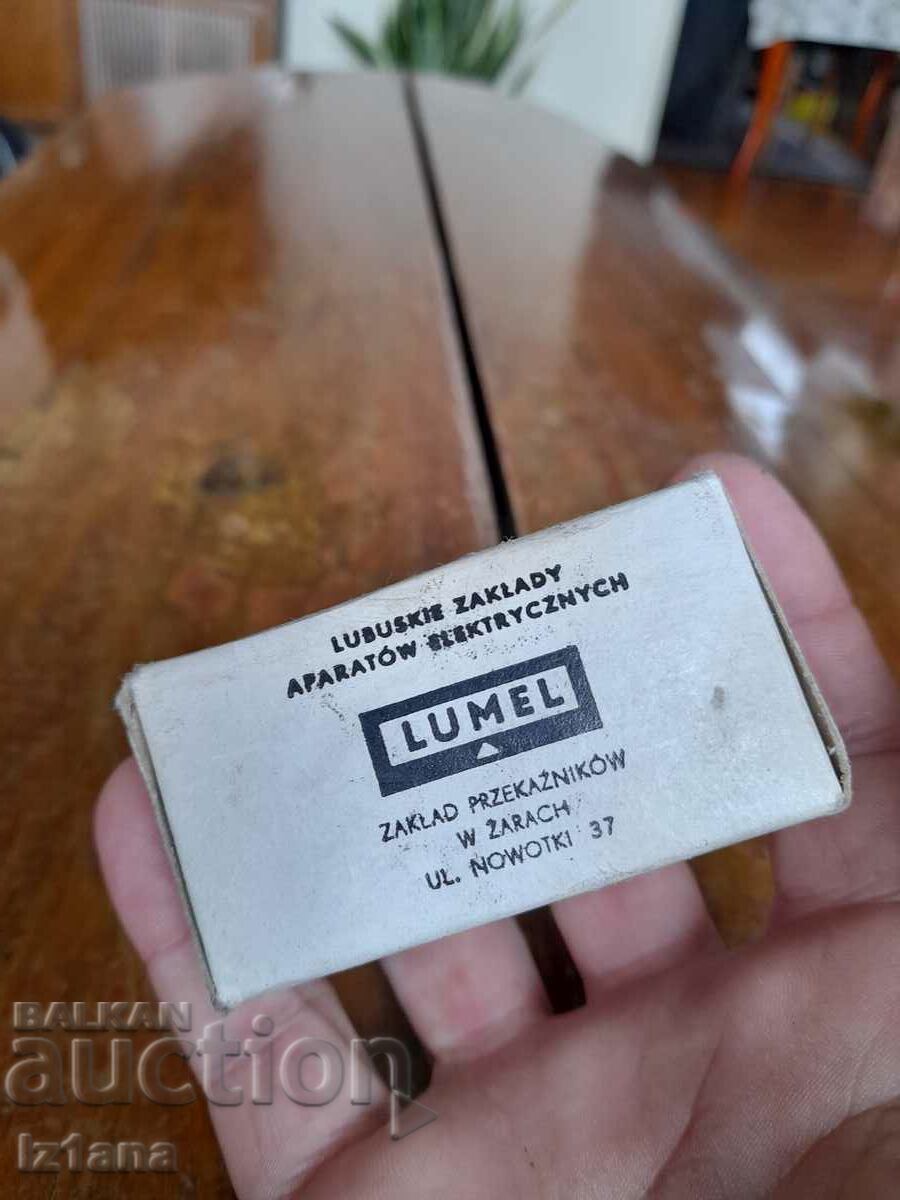 Old Przekaznik R15 4PDT 10A relay with price 16.00 BGN | € 8.18 Old Przekaznik R15 4PDT 10A relay with price 16.00 BGN | € 8.18