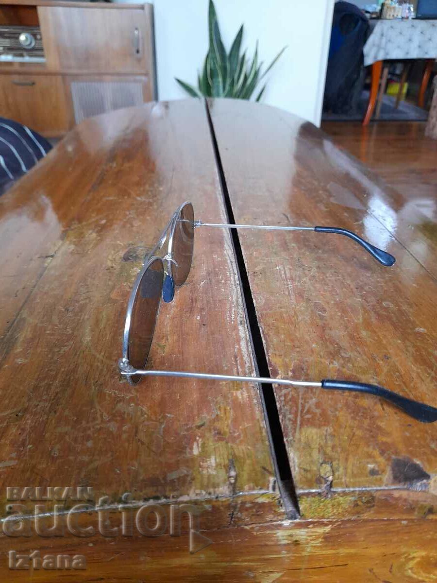 Delivery of Old sunglasses Sport