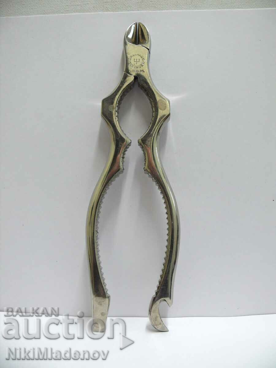 From 1 st. SOLINGEN SOLINTEN D.B.G.M. Dreizack Old Pliers BZC!