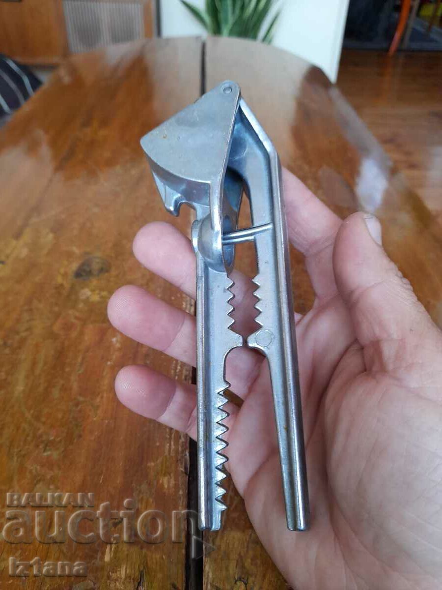 Old aluminum garlic press with price 22.00 BGN | € 11.25