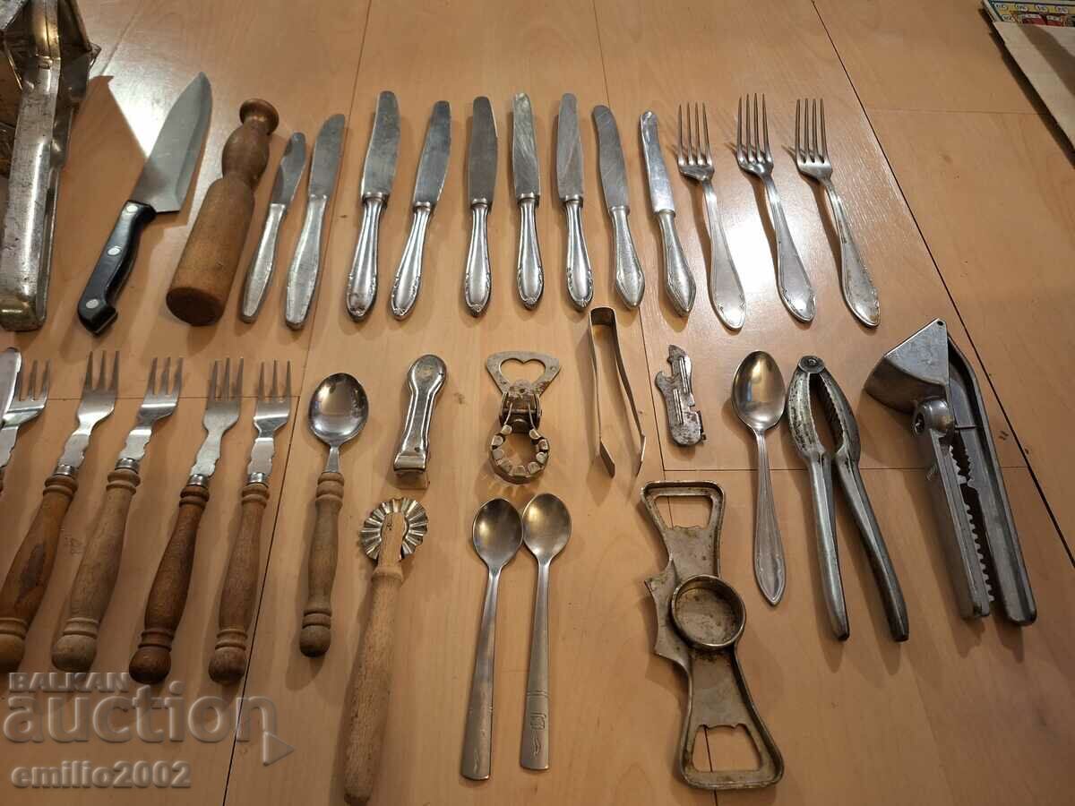 Delivery of Old utensils, forks, spoons, etc Delivery of Old utensils, forks, spoons, etc