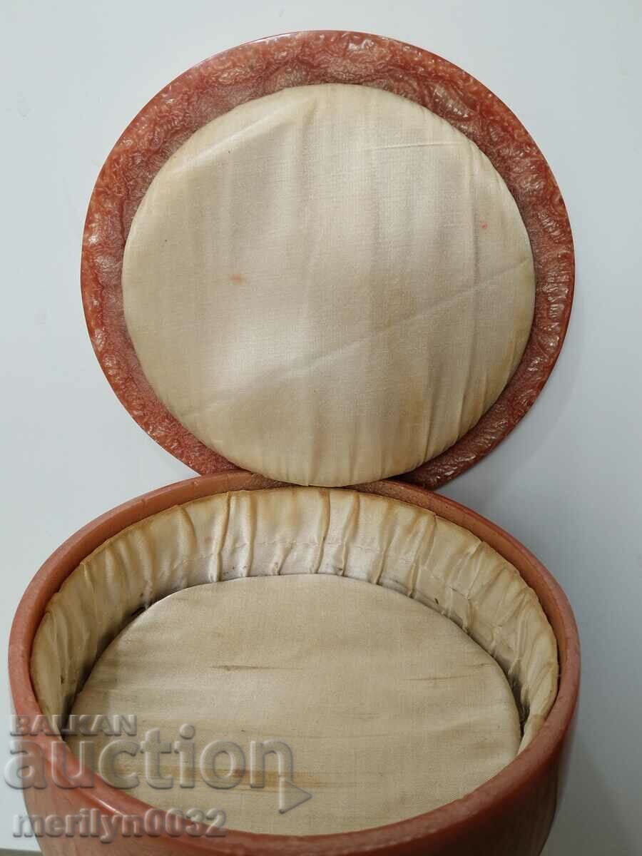 Auction Bulgarian jewelry box artificial amber Catalin NRB Auction Bulgarian jewelry box artificial amber Catalin NRB