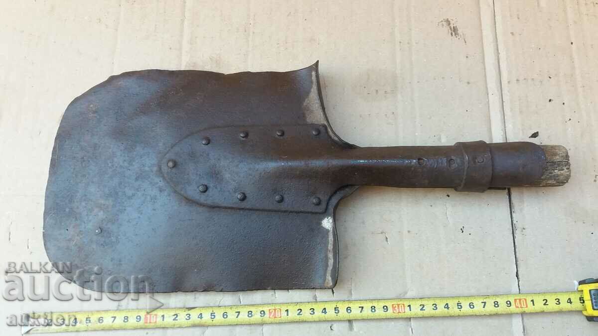 EXCELLENT MILITARY SHOVEL - 7 EXCELLENT MILITARY SHOVEL - 7