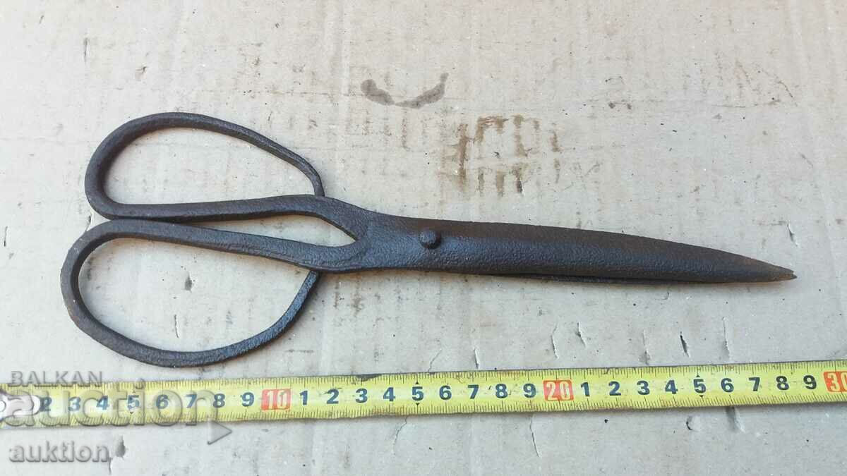 Auction FORGED RENAISSANCE SCISSORS Auction FORGED RENAISSANCE SCISSORS