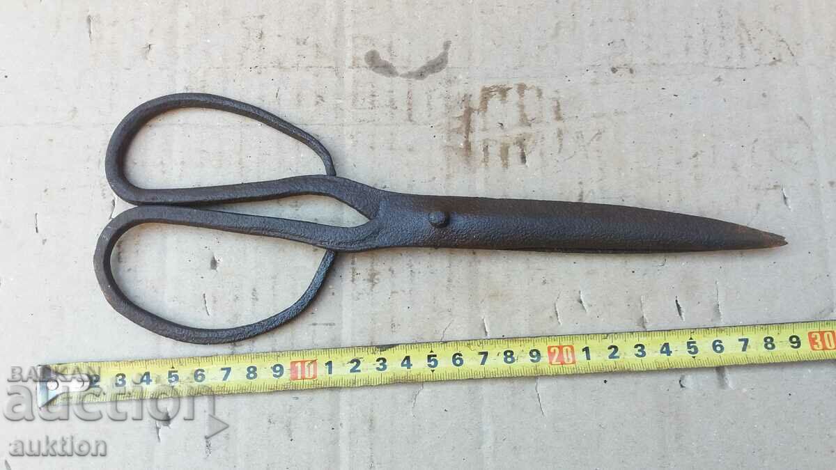 Delivery of FORGED RENAISSANCE SCISSORS Delivery of FORGED RENAISSANCE SCISSORS