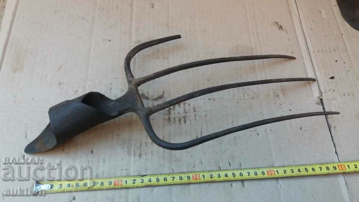 OLD MASSIVE VILLA - 5