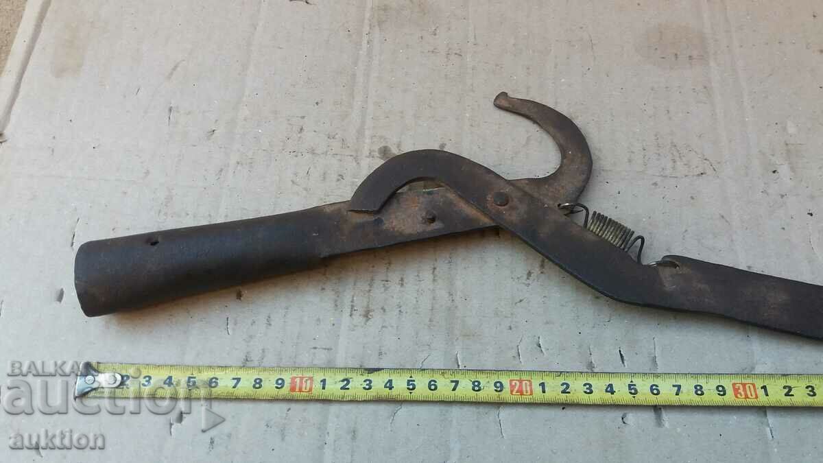 Delivery of SCISSORS FOR CUTTING HIGH BRANCHES