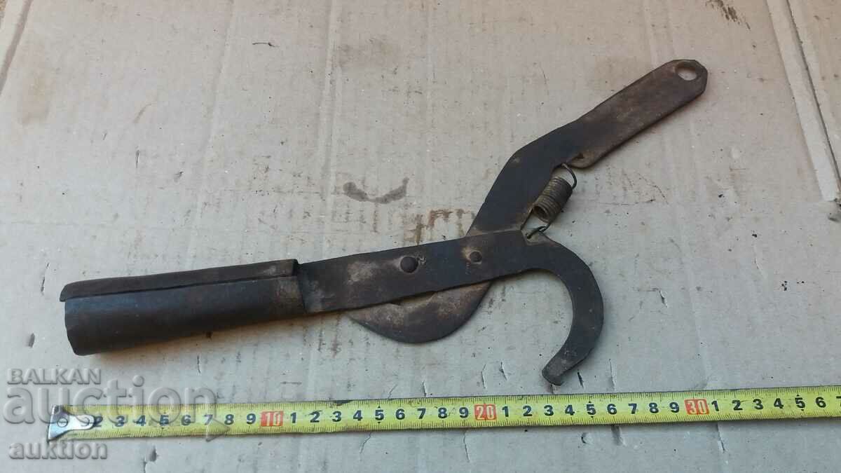 SCISSORS FOR CUTTING HIGH BRANCHES - 6