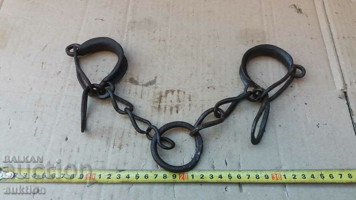 Delivery of FORGED RENAISSANCE SHACKS, SHACKS, HANDCUFFS Delivery of FORGED RENAISSANCE SHACKS, SHACKS, HANDCUFFS