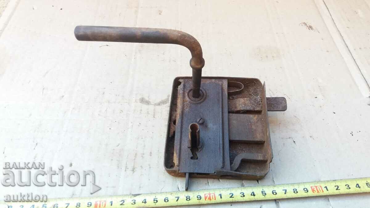 OLD LOCK - 7 OLD LOCK - 7