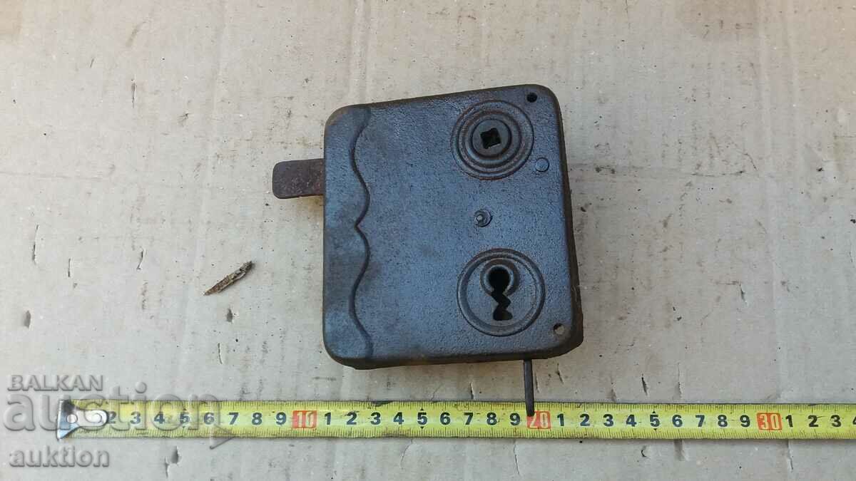 OLD LOCK with price 3.99 BGN | € 2.04 OLD LOCK with price 3.99 BGN | € 2.04
